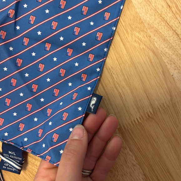 Vineyard Vines Dog Bandana NWT - Picture 3 of 3